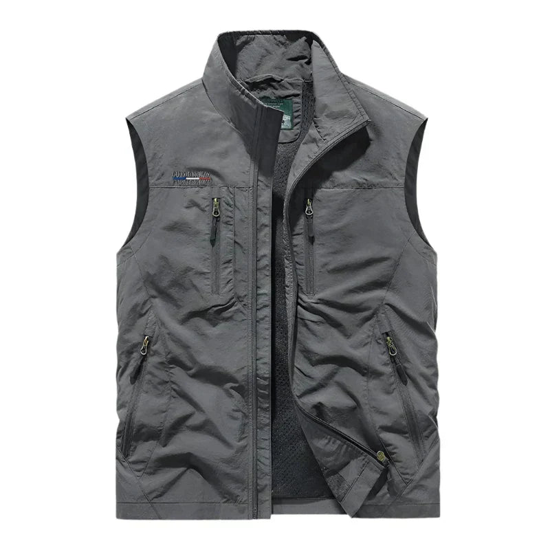 Veelzijdige heren bodywarmer, sportief en casual te dragen, een essentieel outdoor vest.