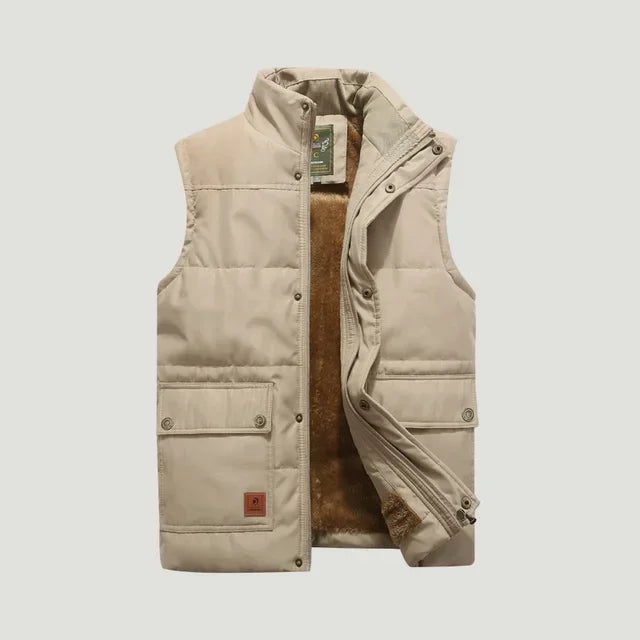 Essentiële heren bodywarmer voor lente en herfst, geeft warmte en is makkelijk gelaagd te dragen.