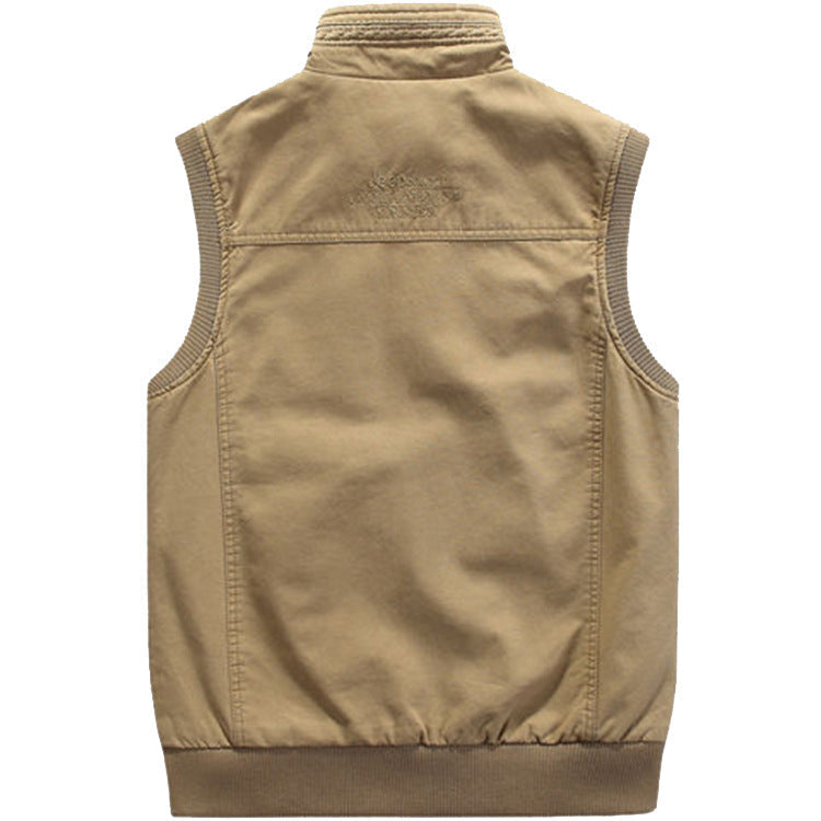 Casual khaki herenbodywarmer met ritssluiting, perfect voor een gelaagde voorjaarslook. Comfortabel en stijlvol.