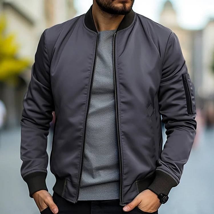 Trendy heren pilotenjack, comfortabel en casual voor dagelijks gebruik. Perfecte jas voor heren.