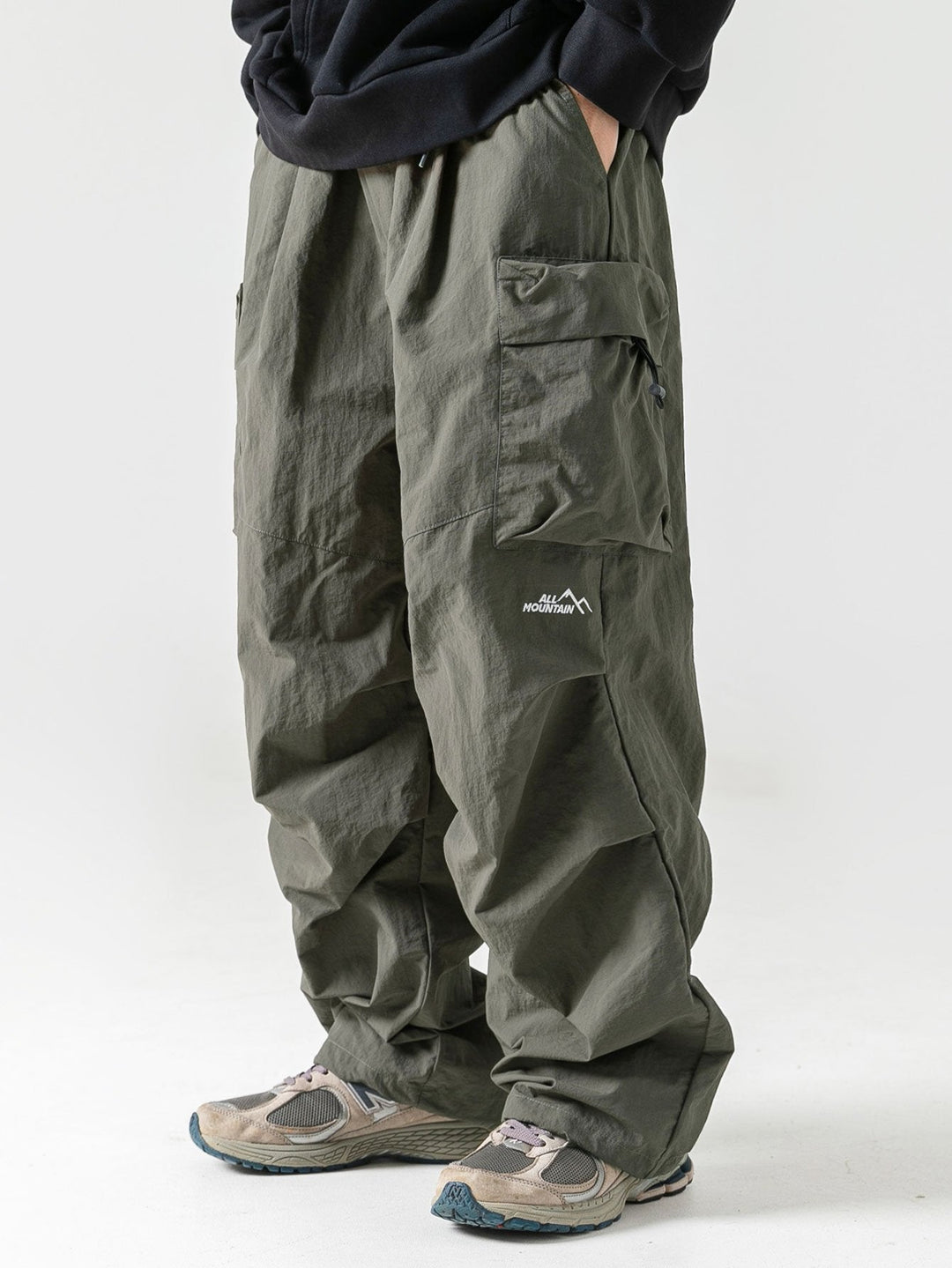 Casual heren cargo pants met meerdere zakken voor outdoor avonturen en dagelijks comfort.