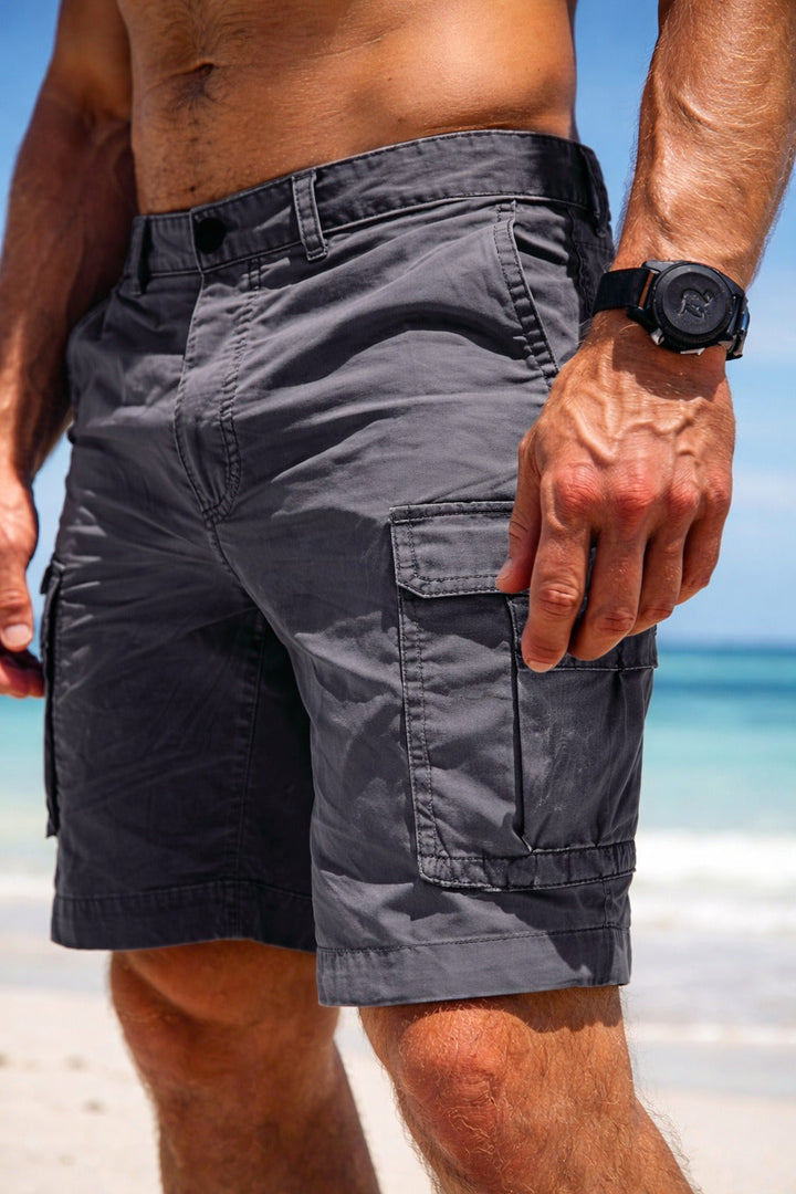 Comfortabele heren cargo korte broek in casual stijl, essentieel voor ontspannen dagen en zomerse outfits.