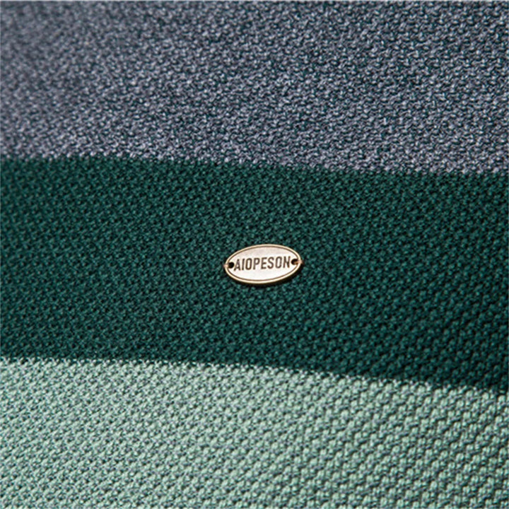 Stijlvolle heren casual trui met ronde hals en contrastrerende kleurblokken. Ideaal voor een trendy najaarslook.