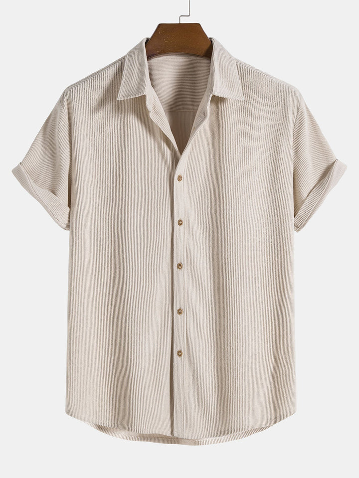 Comfortabel heren corduroy overhemd uit de set, veelzijdig en stijlvol voor elke zomerse look.