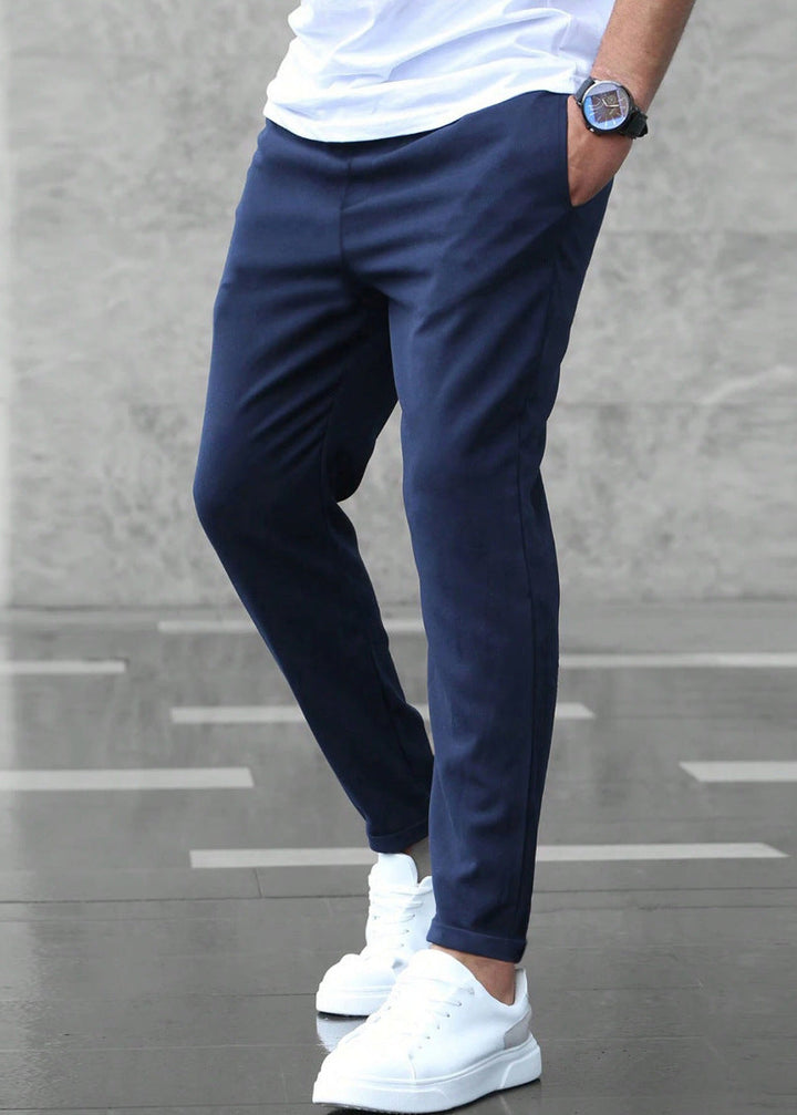 Zachte, comfortabele herenbroek met elastische stof voor een perfecte pasvorm. Modieus en praktisch.