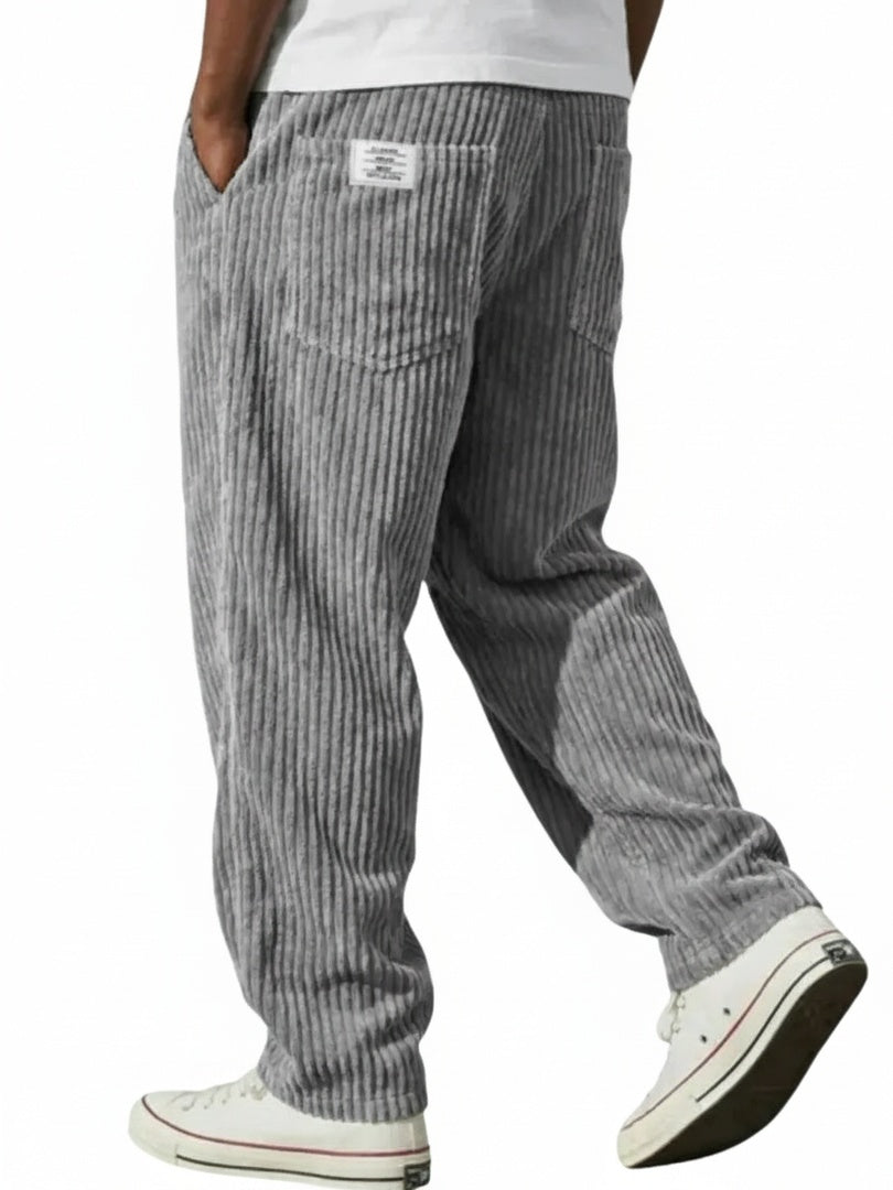 Heren corduroy loose fit broek met elastische tailleband, ideaal voor casual vrijetijdskleding.