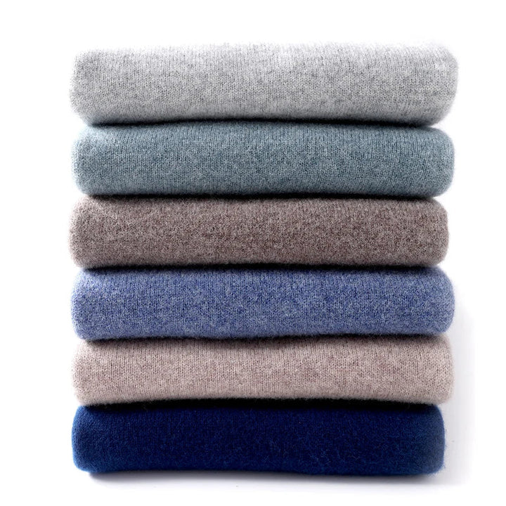 Chique mannen crewneck sweater, donkergroen, gemakkelijk te combineren met diverse stijlen.