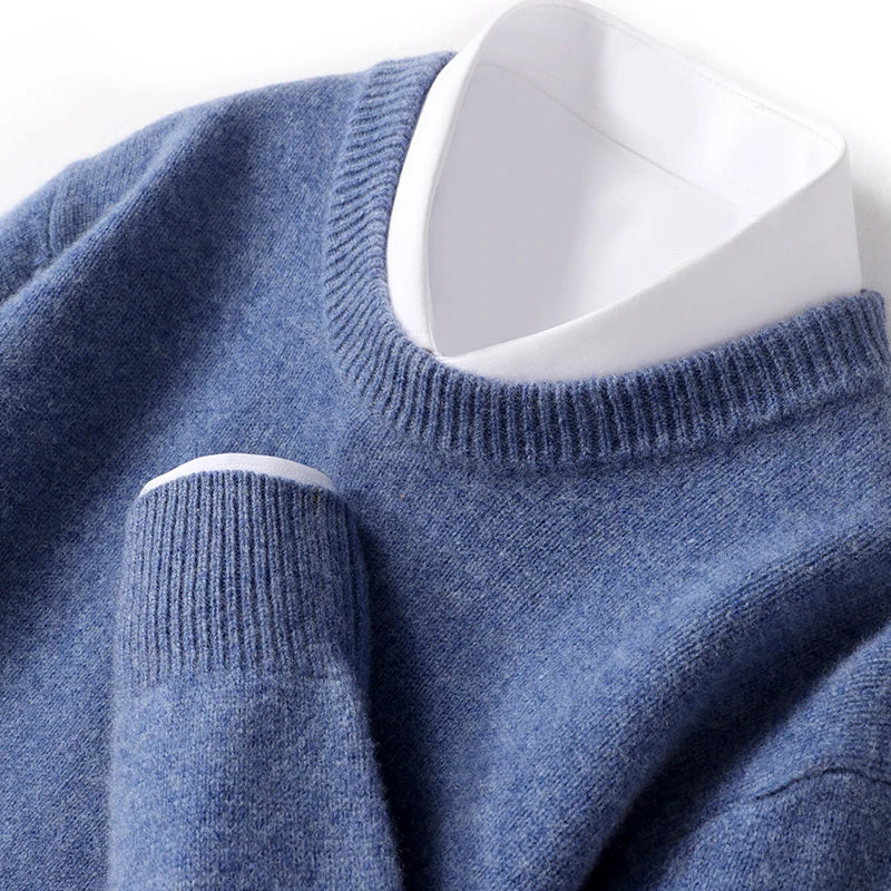 Mannenmode crewneck sweater, beige, geschikt voor zowel casual als stijlvolle outfits.