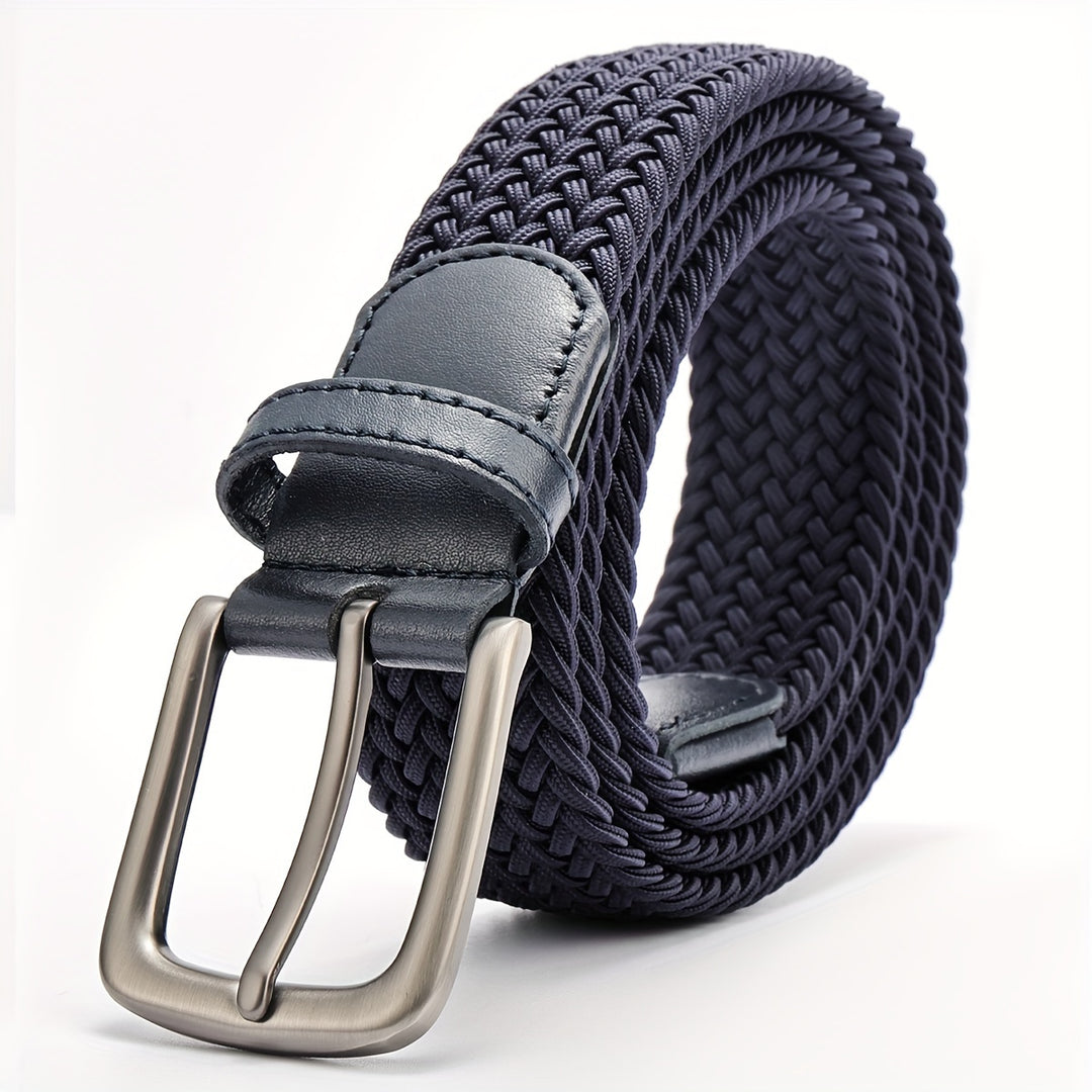 Comfortabele golf riem voor heren, gevlochten en rekbaar. Deze stijlvolle accessoire heeft een vierkante gesp.