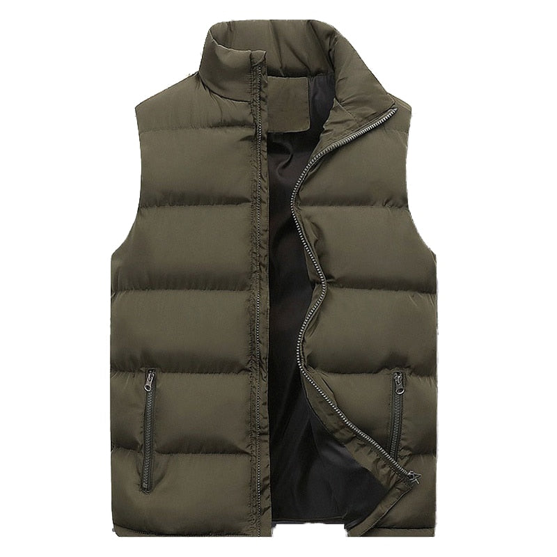 Moderne gewatteerde bodywarmer voor heren, met ritssluiting. Ideaal als warme winterjas of outdoor vest.
