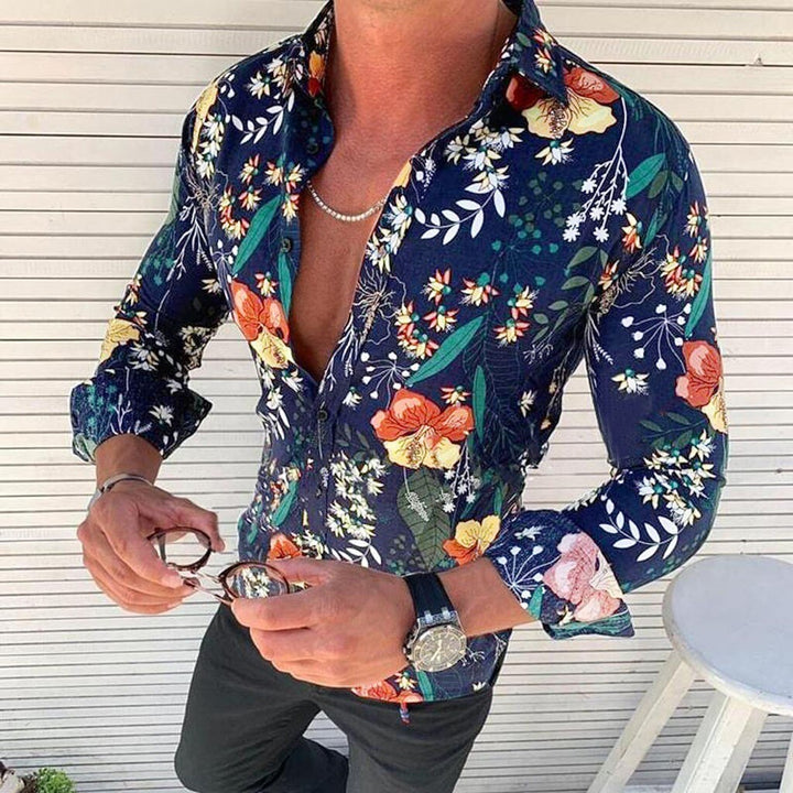 Opvallend hawaiihemd met lange mouwen en levendige bloemenprint voor heren. Ideaal voor zomer.