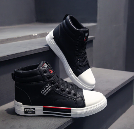 Modern design van heren casual hoge schoenen. Deze comfortabele enkellaarsjes zijn perfect voor dagelijks gebruik.