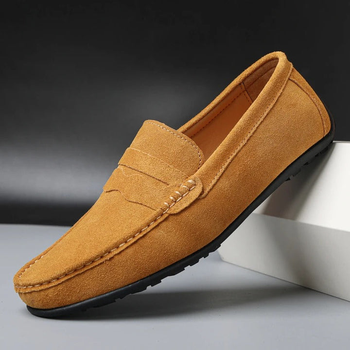 Moderne heren instappers: comfortabele en stijlvolle loafers in diverse kleuren voor de modebewuste man.