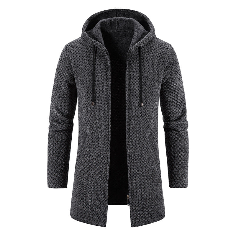 Functionele lange gebreide herenjas met capuchon. Een veelzijdige winterjas voor de moderne man.