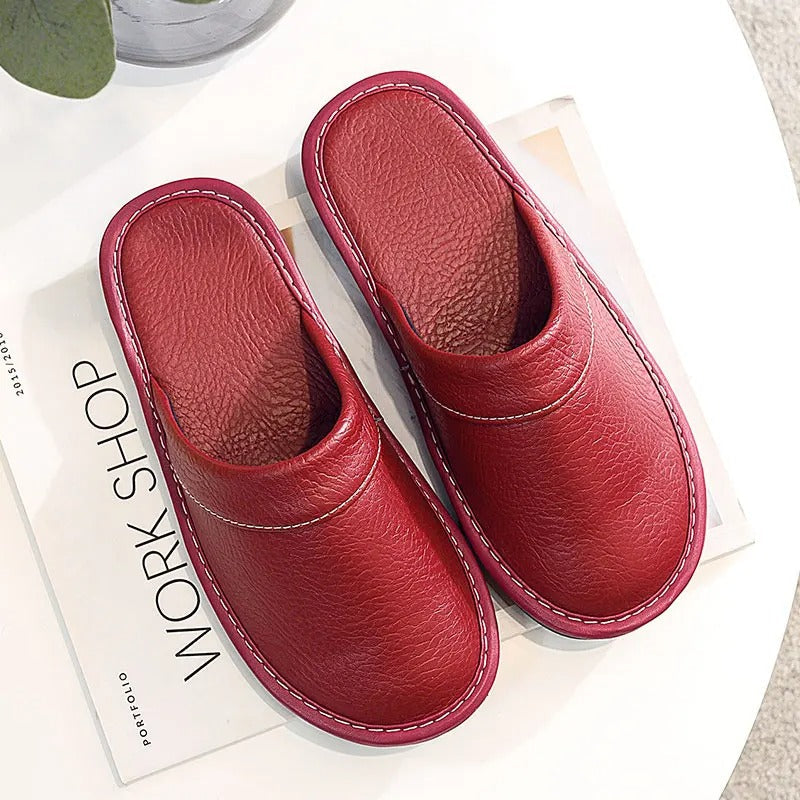Heren leren pantoffels van hoogwaardig leder met zachte voering en duurzame zool, stijlvol ergonomisch ontwerp voor comfort.
