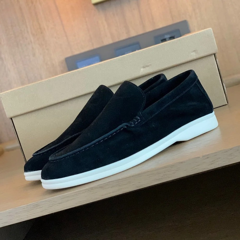 Comfortabele heren instappers, bruin leer. Essentieel voor een verfijnde casual Old Money stijl. Zomerschoenen.