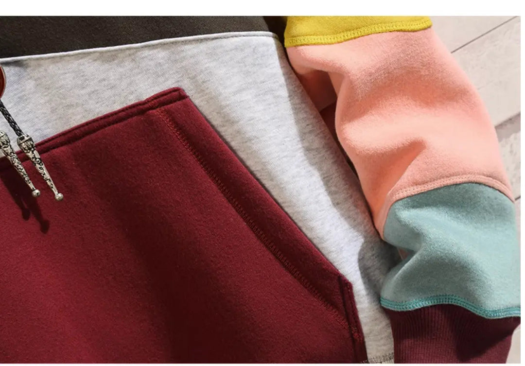Essentiële heren loose-fit hoodie met capuchon; een comfortabele, veelzijdige keuze voor dagelijks gebruik.