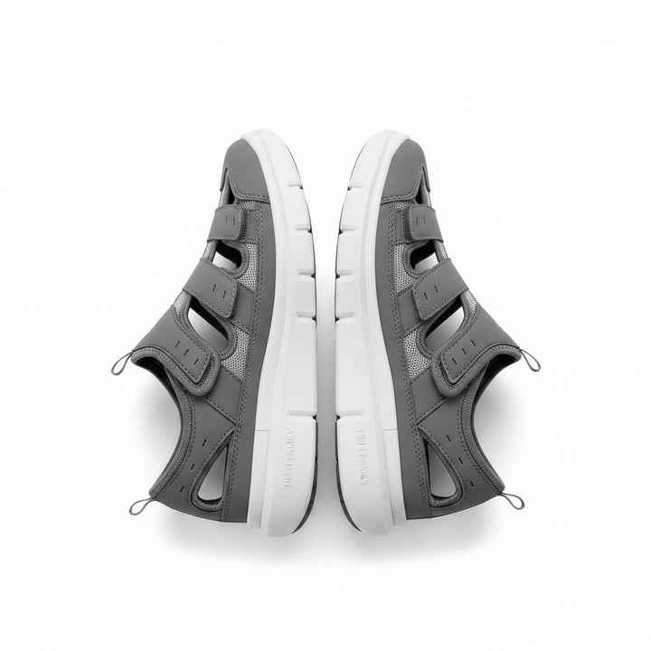 Zwarte orthopedische sneaker Jens met antislipzool voor stabiliteit en ondersteuning bij hielspoor en dagelijks gebruik.