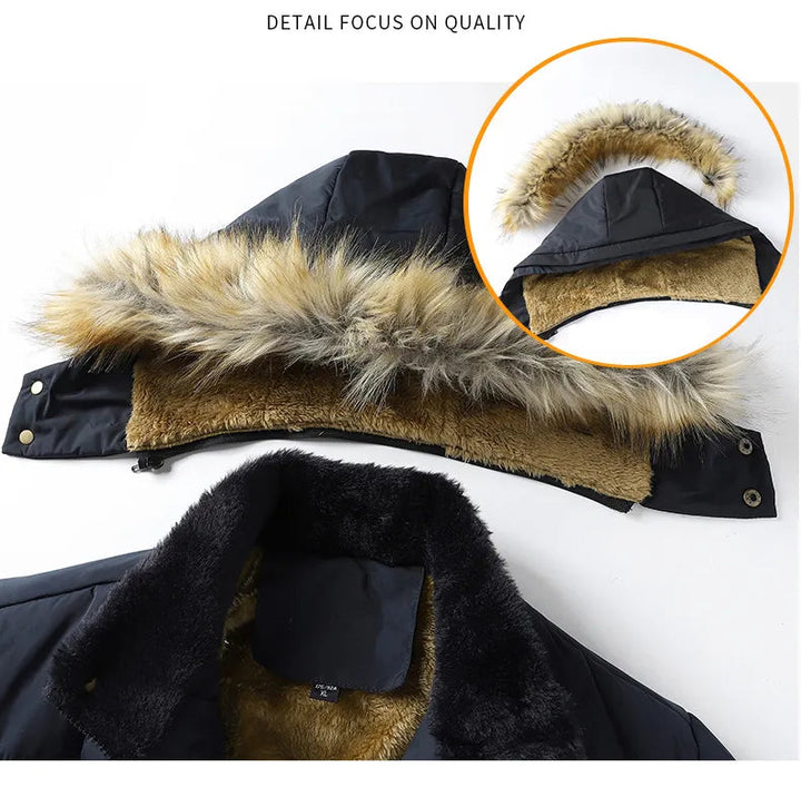Robuuste heren parka met warme voering, waterafstotend en capuchon. Ideale winterjas voor heren buiten.
