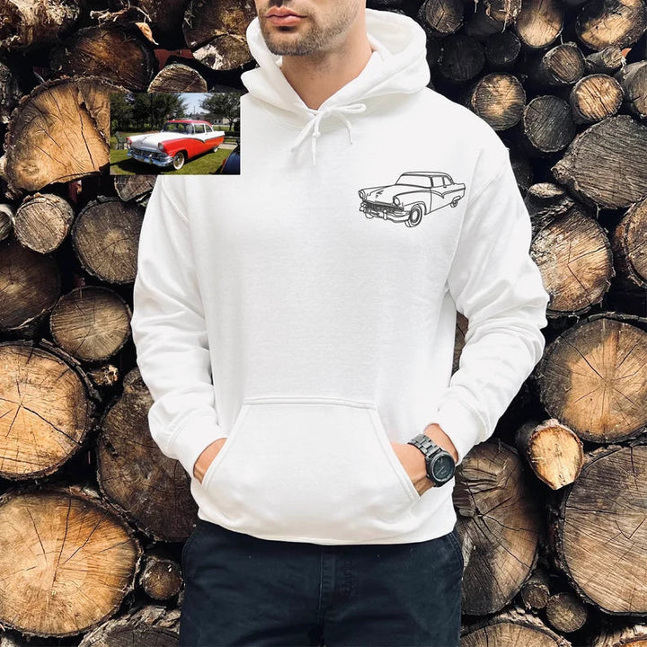 Heren personaliseerbare hoodie met geborduurd eigen auto ontwerp; perfect voor autoliefhebbers en casual kleding.