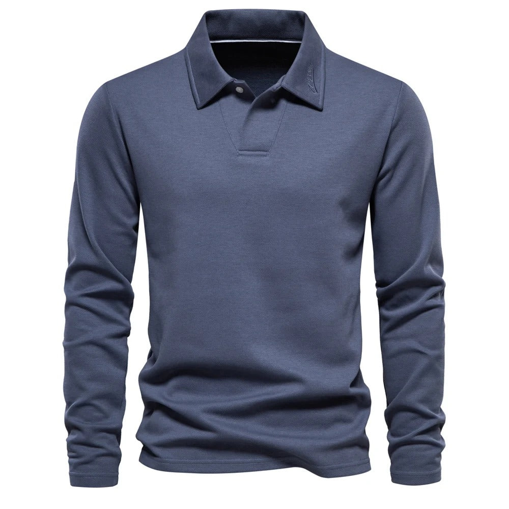 Mannenmode: tijdloos poloshirt met lange mouwen en klassieke kraag, essentieel voor je casual garderobe.