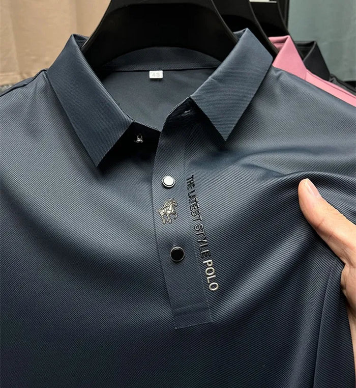 Modern heren poloshirt met comfortabele pasvorm, perfect voor lente & zomer. Veelzijdig en gemakkelijk.