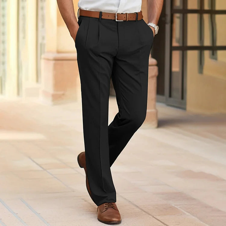 Veelzijdige heren rechte broek, perfect als zakelijke broek of stijlvolle vrijetijdsbroek. Moderne herenmode.