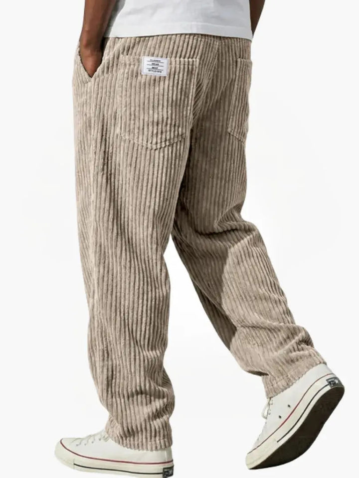 Casual ribfluwelen herenbroek met steekzakken en elastische tailleband, voor een trendy en ontspannen look.