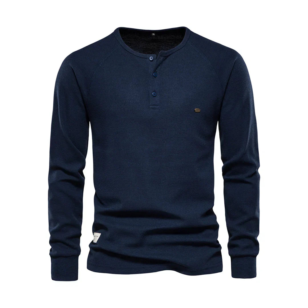 Heren shirt met lange mouwen en ronde hals in klassiek design. Comfortabel en stijlvol voor elke dag.