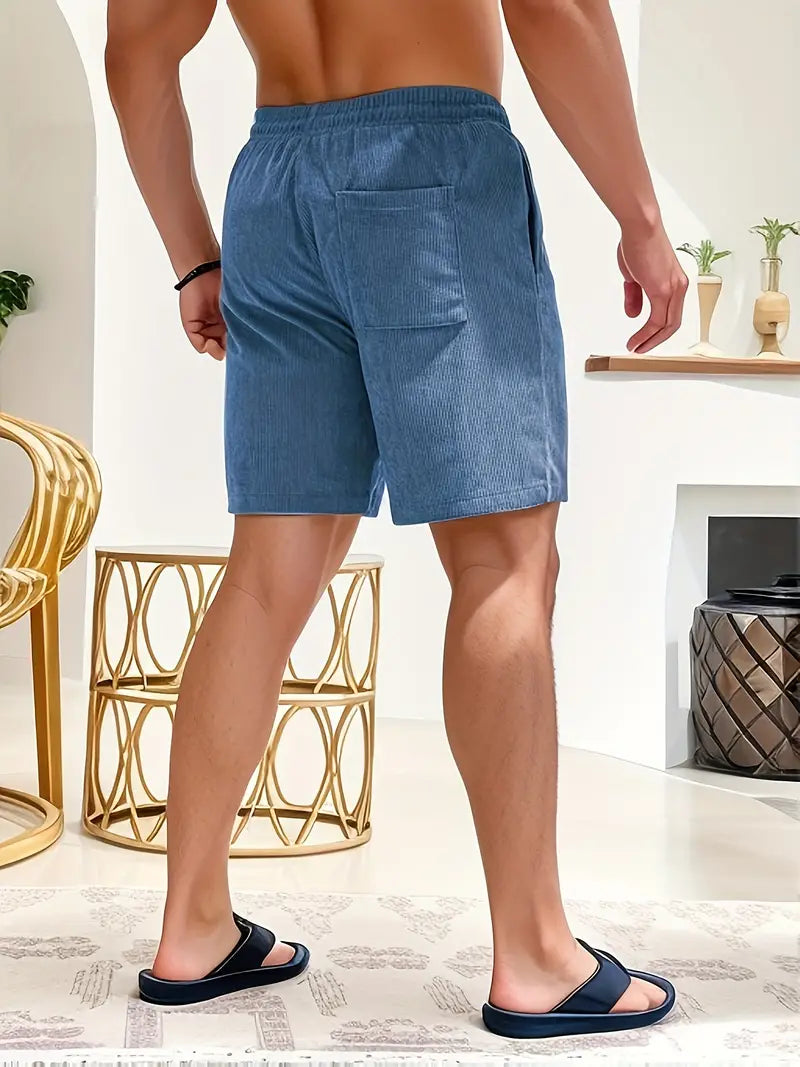 Detail van de praktische zijzak van de comfortabele heren casual shorts.
