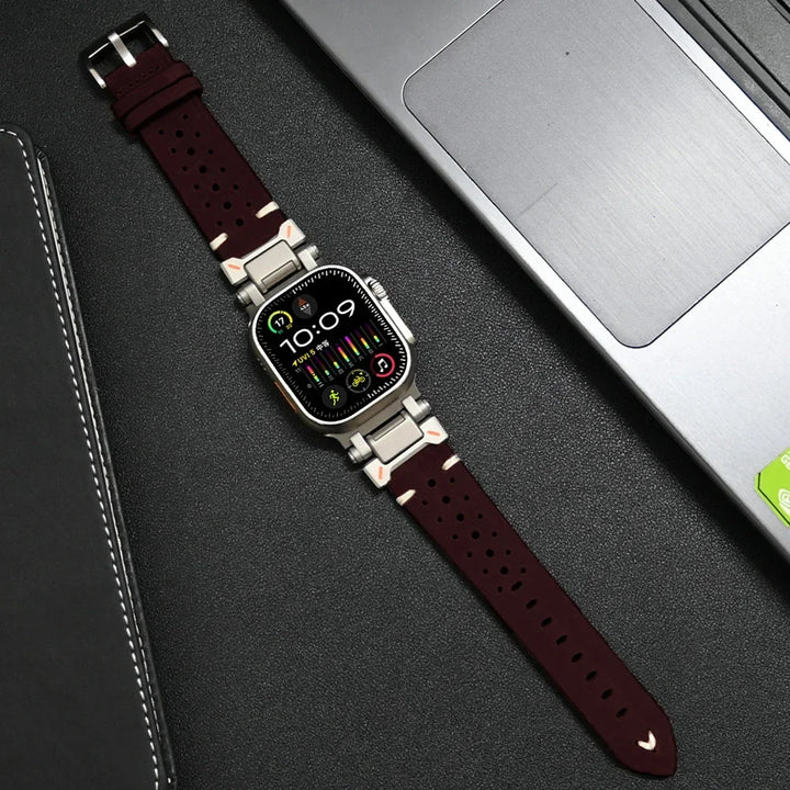 Heren Apple Watch siliconen band, perfecte pasvorm en comfort voor een actieve levensstijl. Maten 42mm, 44mm, 45mm, 49mm.