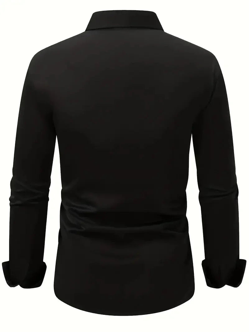 Detailfoto van heren overhemd slim fit, lange mouwen, kentkraag. Toont stof en pasvorm.