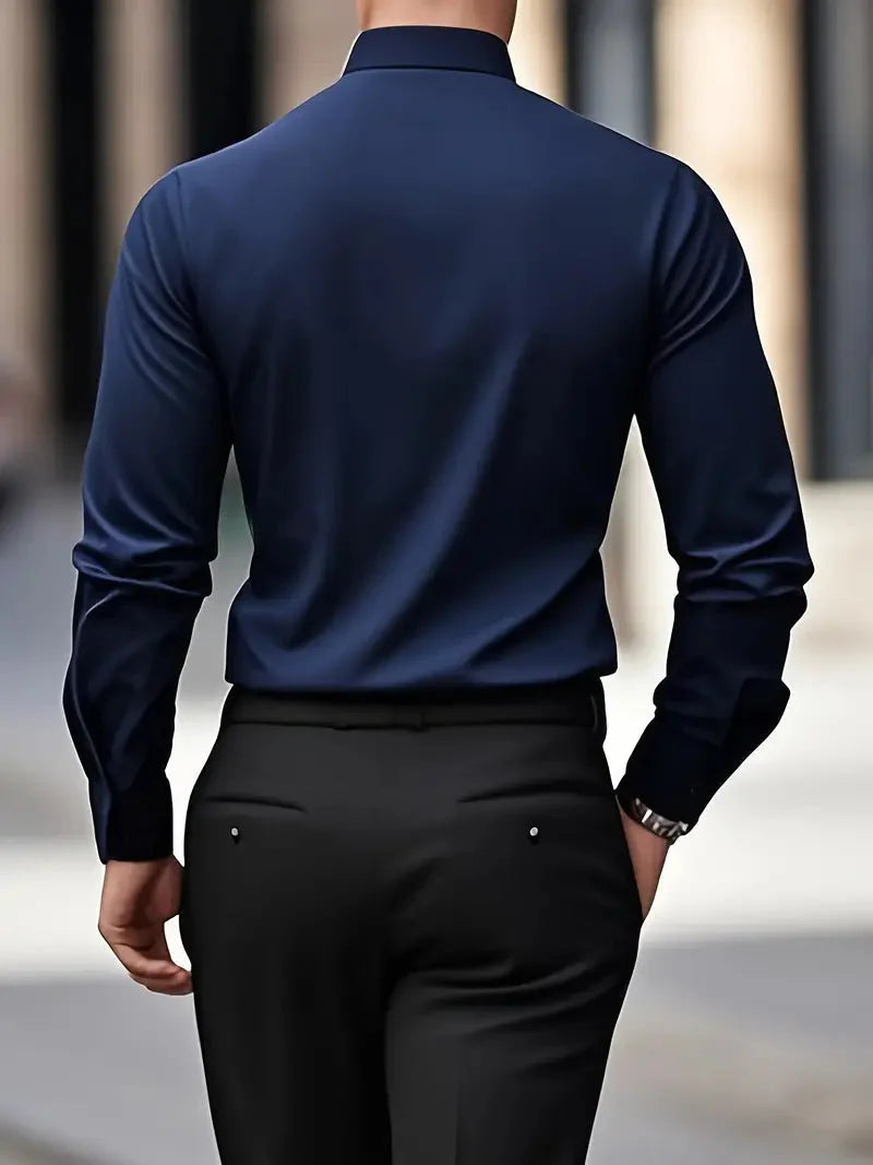 Overhemd voor heren, slim fit, kentkraag, lange mouwen, gemaakt van katoenmix.