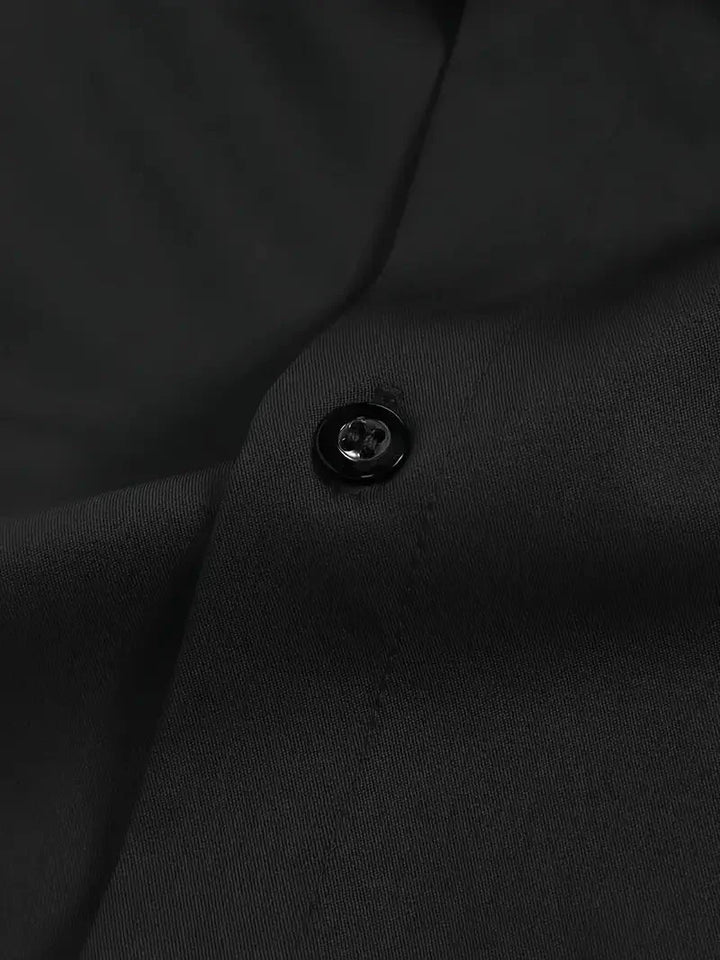 Klassiek heren slim fit overhemd met kentkraag, lange mouwen, verkrijgbaar in diverse kleuren.