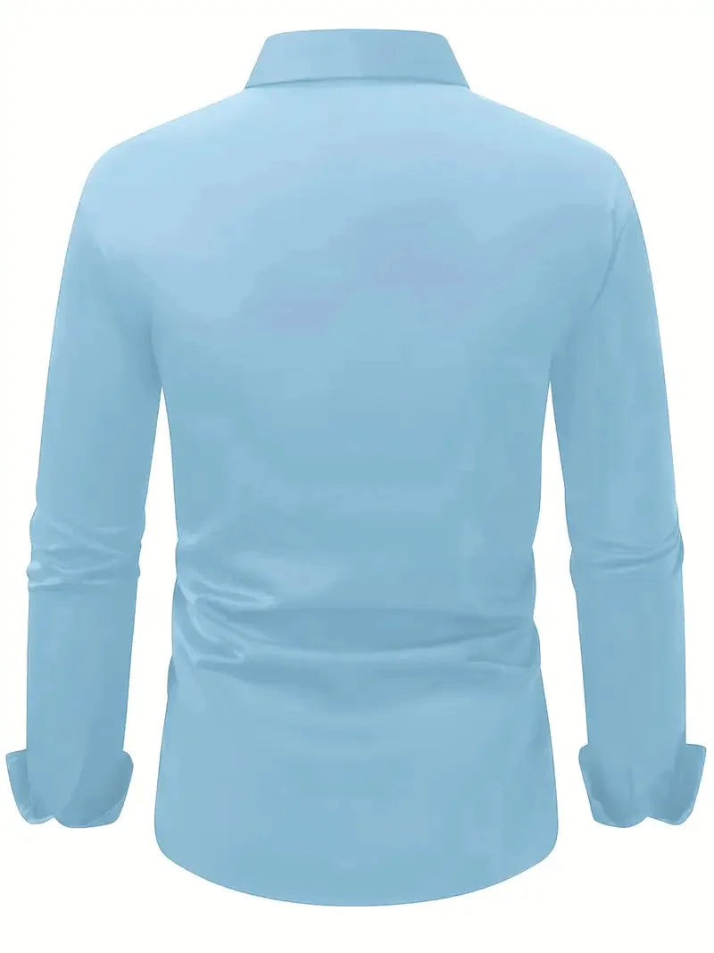 Zij-aanzicht van een heren slim fit overhemd met klassieke kraag, lange mouw, onberispelijke pasvorm.