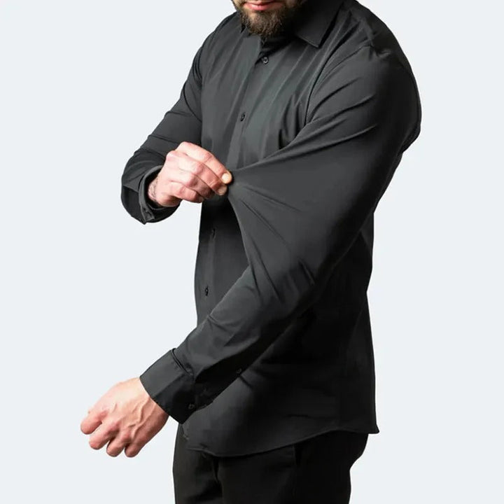 Close-up van kraag en manchetten van het slim fit heren overhemd, duurzaam en comfortabel.