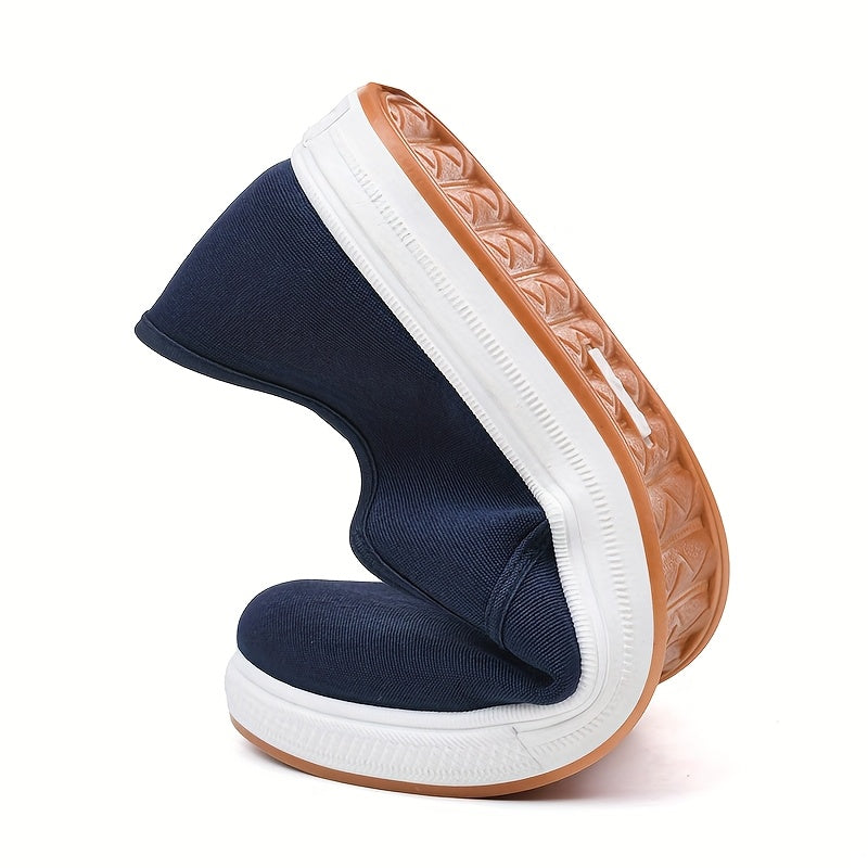 Gemakkelijke heren slip-on sneakers, ademend en lichtgewicht. Ideaal voor zomerse casual outfits en comfort.