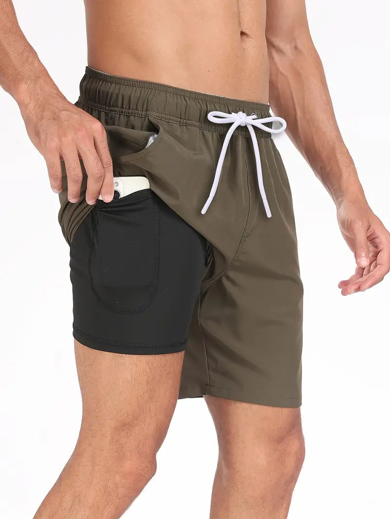 Stijlvolle heren zwembroek voor de zomer; sneldrogend polyester voor optimaal comfort tijdens zwemmen en strandactiviteiten.