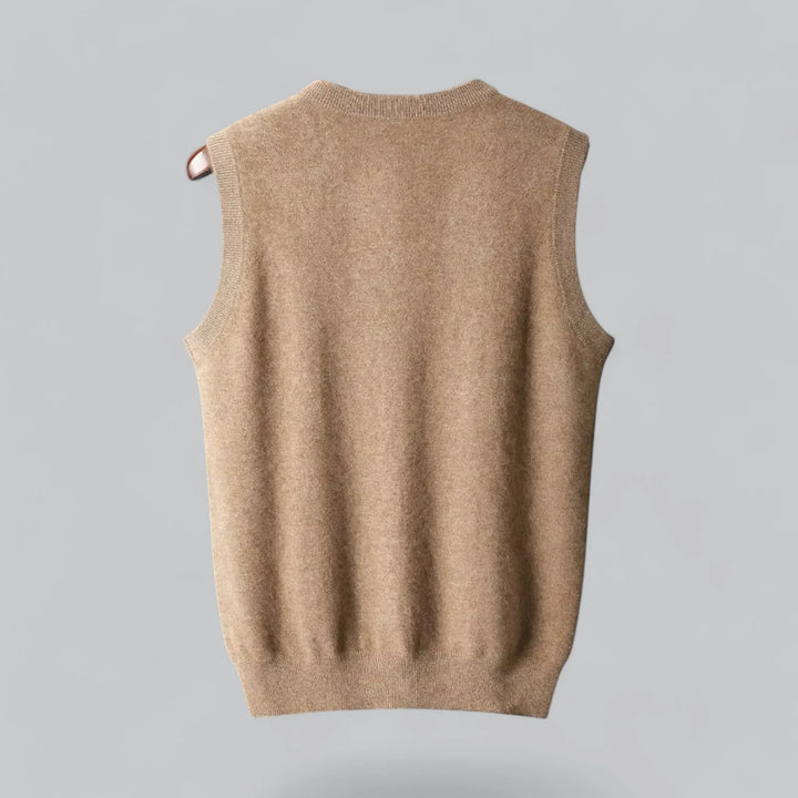 Comfortabele heren V-hals spencer in donkerblauw, zacht breisel, ideaal voor herfst & winter.
