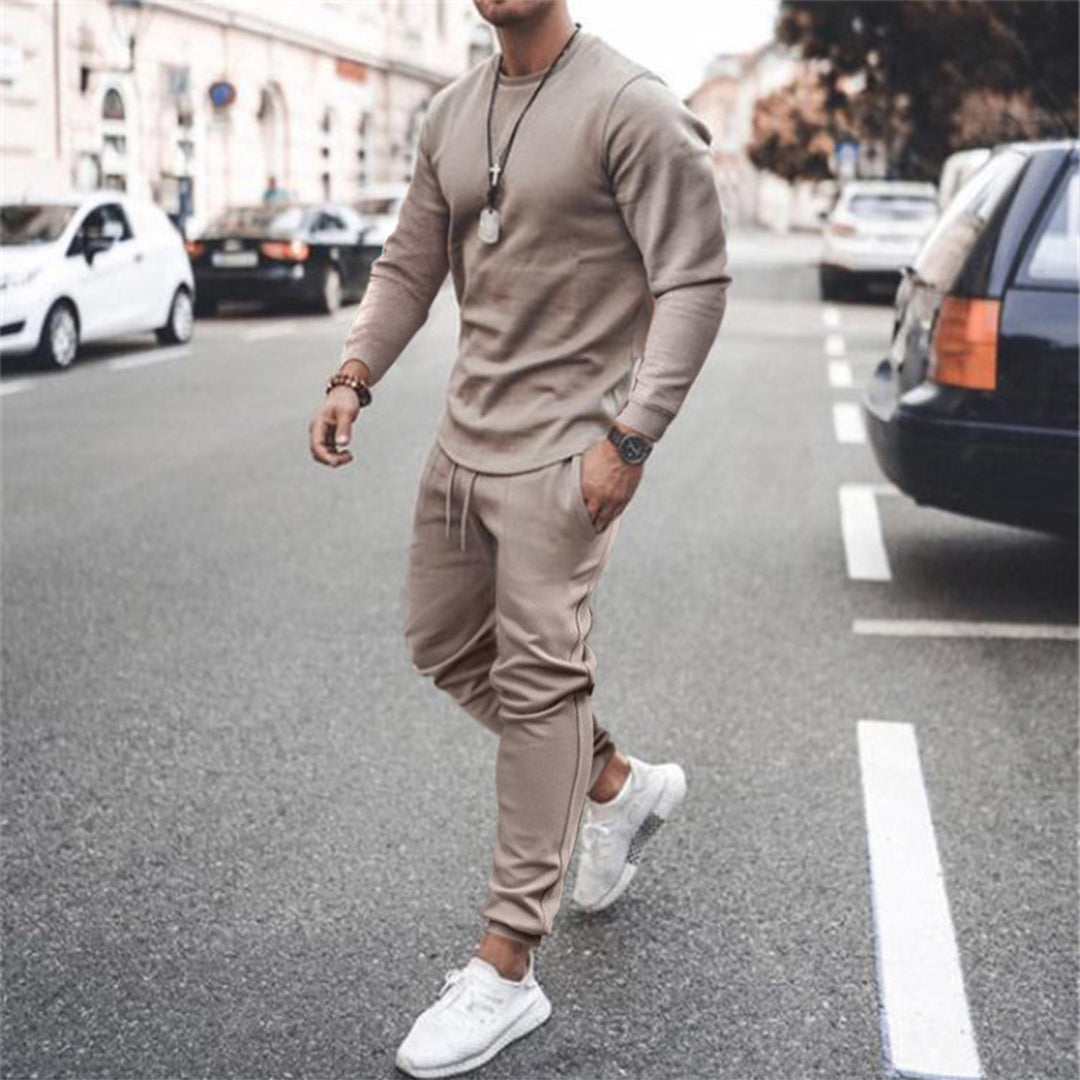 Veelzijdig heren sportpak voor de herfst, geschikt voor ontspanning, sport en casual dagelijkse kleding.