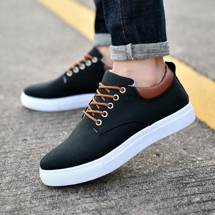 Heren sportieve sneakers in modern design, ideaal voor comfortabel dagelijks gebruik.