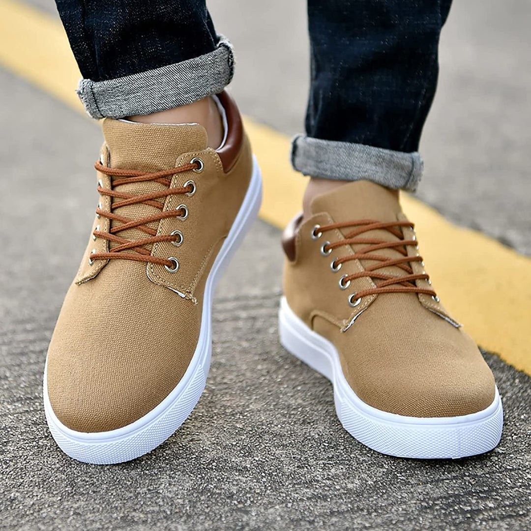Veelzijdige heren casualschoenen, makkelijk te combineren met verschillende stijlen.