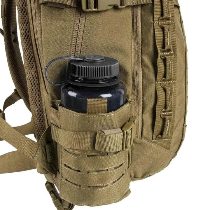 Praktische heren rugzak, tactisch model, met handige compartimenten voor reizen.