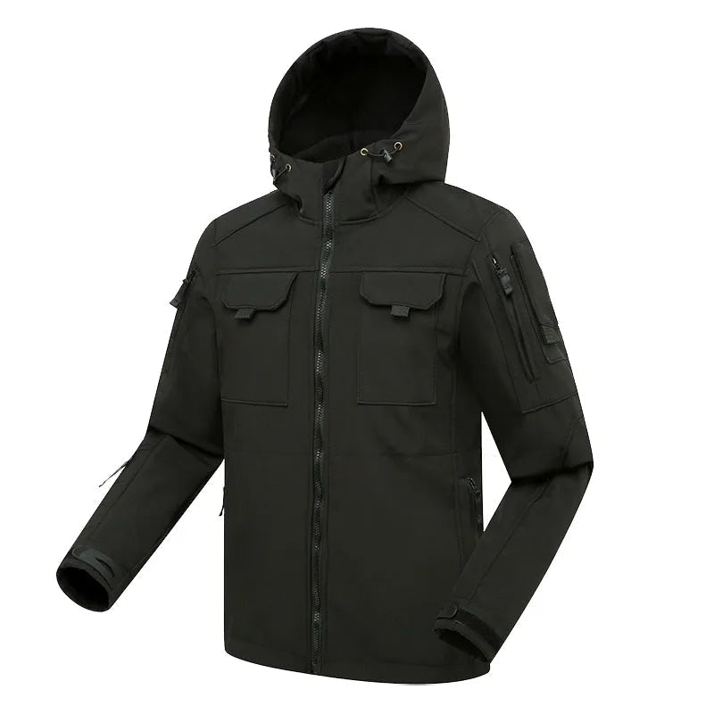 Complete heren outdoor kledingset: jas en broek met cargozakken, geschikt voor tactische avonturen en wandelen.