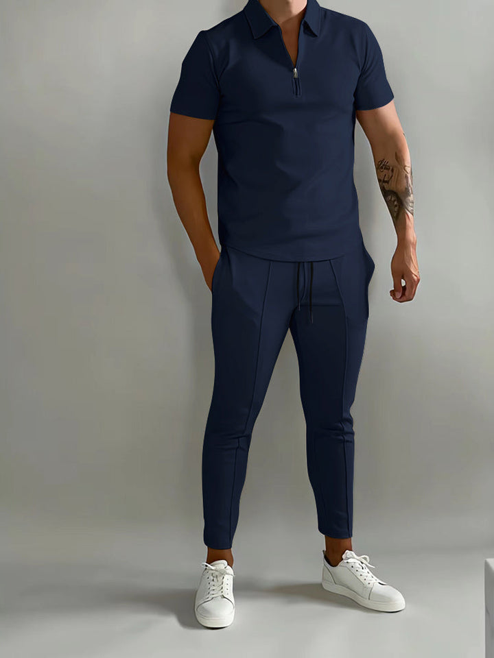Heren sportkleding set: comfortabel trainingspak voor sportieve activiteiten of ontspannen vrije tijd.