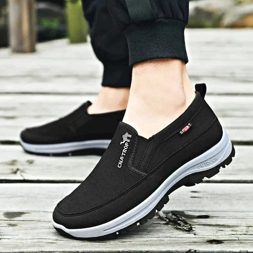 Comfortabele heren wandelschoenen, ontworpen voor pijnverlichting en ondersteuning van gezonde voeten.
