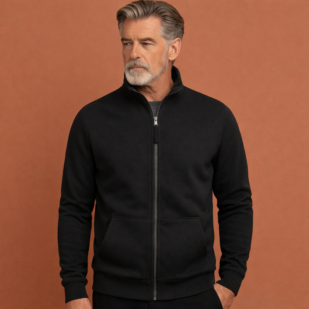 Relaxte pasvorm heren vest met ritssluiting, zachte warme stof en handige zakken voor dagelijks comfort.