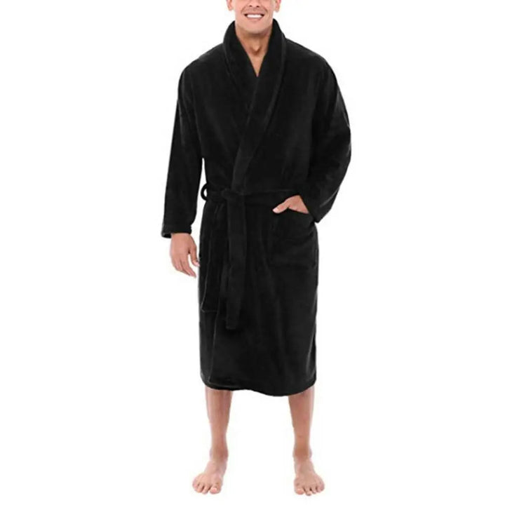 Stijlvolle herenbadjas met sjaalkraag, warme stof, ideaal als huispak of luxe nachtkleding.