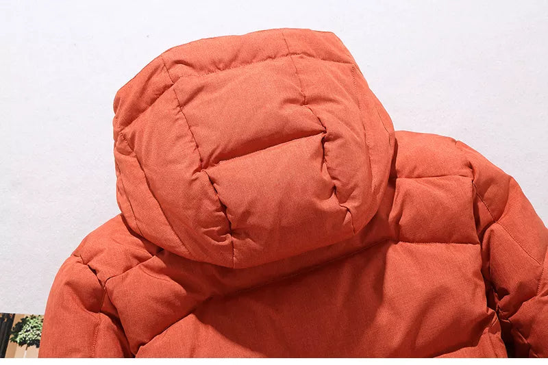 Warme heren winterjas met capuchon, een must-have voor de wintergarderobe en buiten.