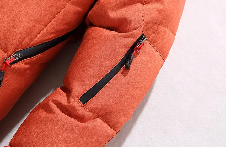 Heren winterjas met capuchon, een tijdloze keuze voor warmte, comfort en stijl.